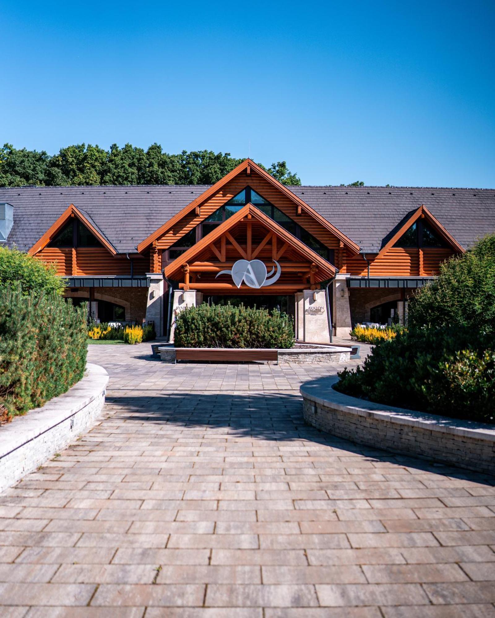 Avalon Resort & Spa Miskolc Buitenkant foto