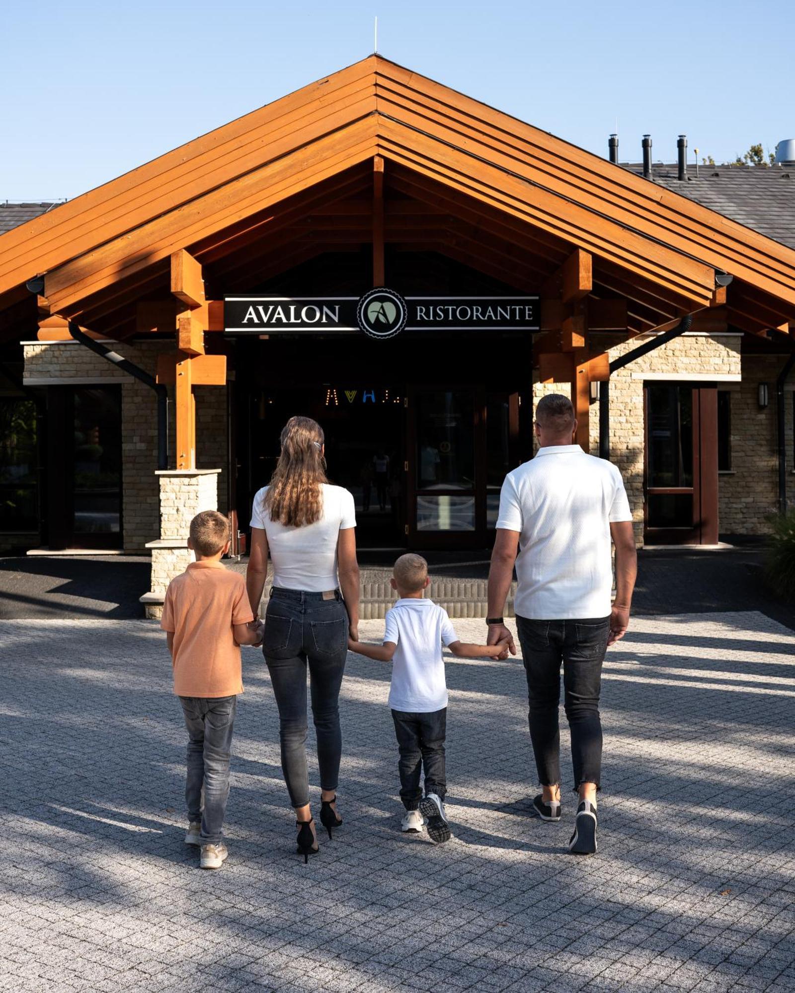 Avalon Resort & Spa Miskolc Buitenkant foto